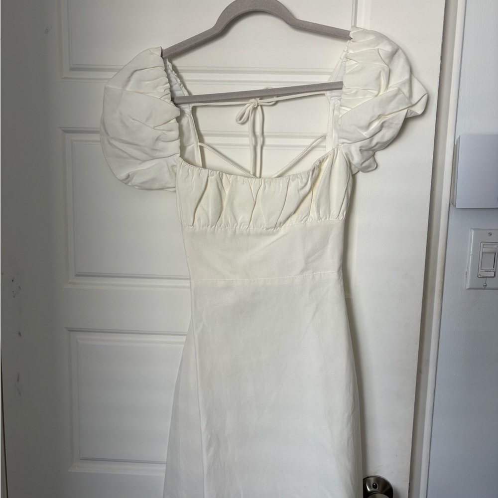 Elegant White Puff Sleeve Dress